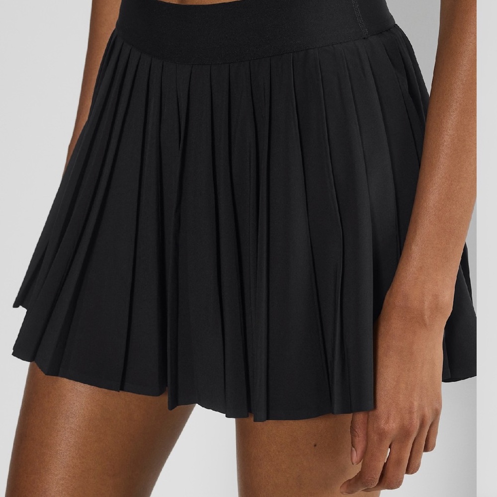 Aritzia Black Pleated Skirt ( skort )
